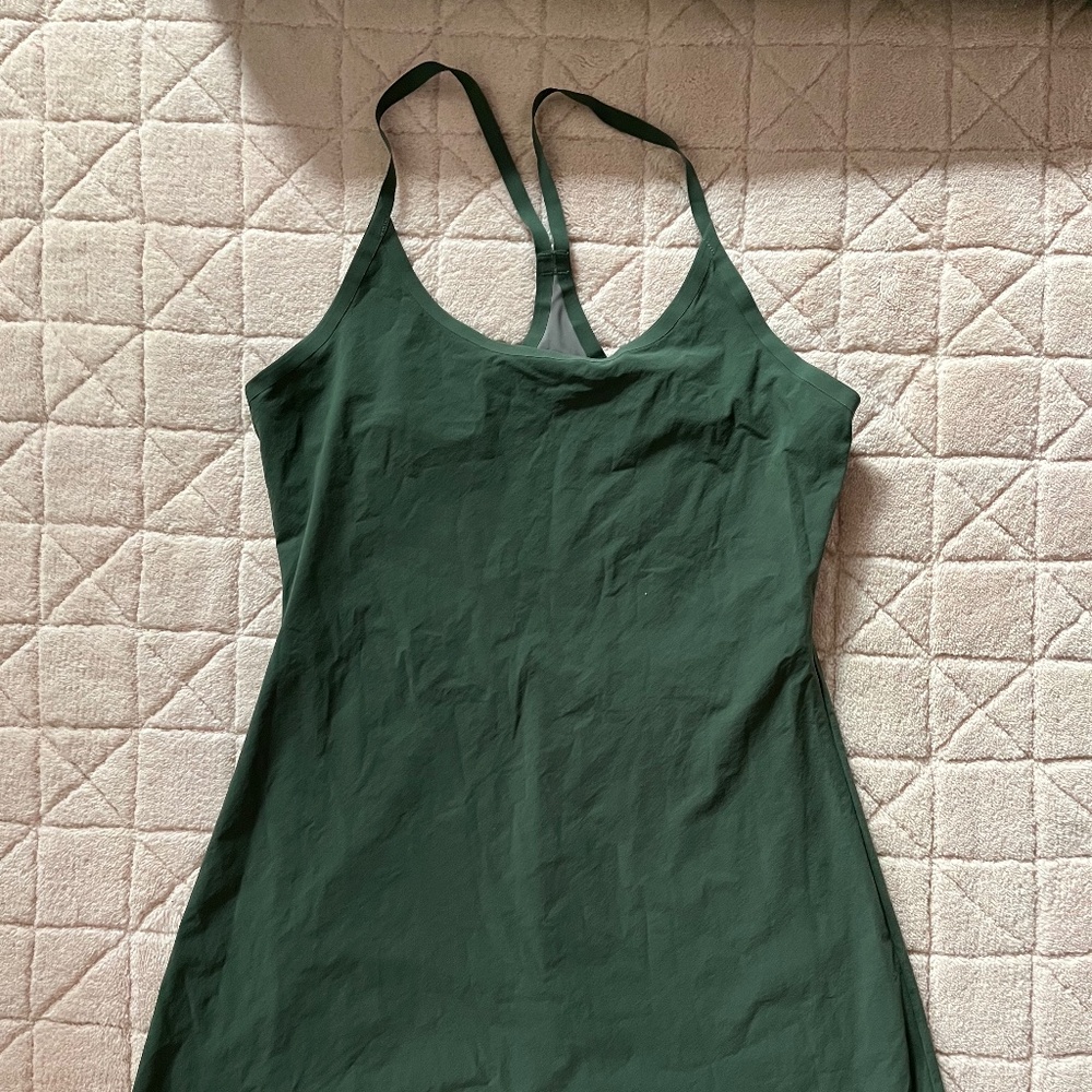 Outdoor Voice Exercise Dress in Evergreen